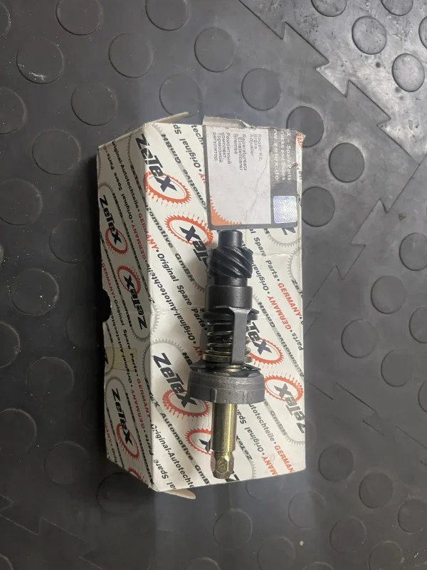 Регулировочное приспособление вала Z-Cam (левое) ZeTeX ZX13.0584 MOE 3090997 — для грузовиков Volvo