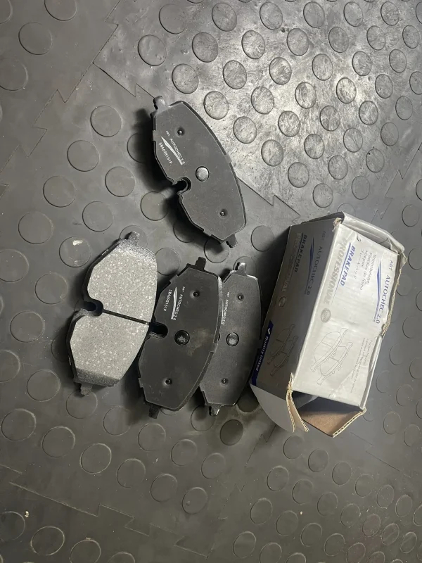 🔧 Тормозные колодки VAG 5WA698151P — надёжность и безопасность на дороге