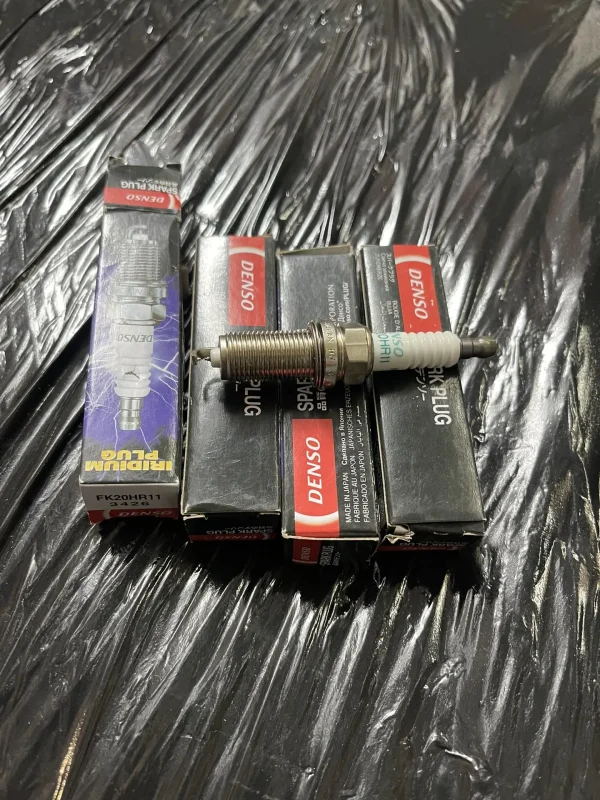Иридиевые свечи зажигания Denso FK20HR11 (3426)