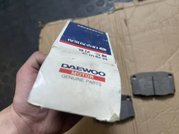 Тормозные колодки DAEWOO (артикул 96101972S) — комплект для дисковых тормозов, оригинал и аналоги