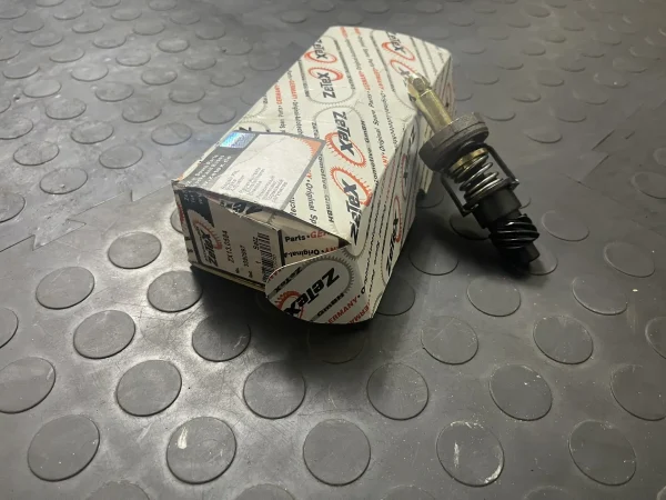 Регулировочное приспособление вала Z-Cam (левое) ZeTeX ZX13.0584 MOE 3090997 — для грузовиков Volvo