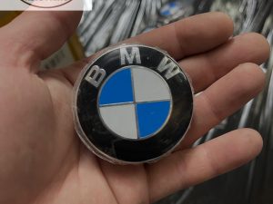 Оригинальный колпачок ступицы диска BMW (OE): артикул 6857149 01