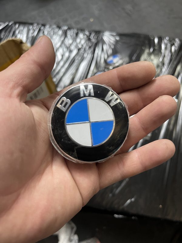Оригинальный колпачок ступицы диска BMW (OE): артикул 6857149 01