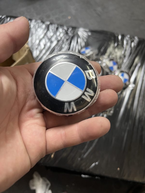 Оригинальный колпачок ступицы диска BMW (OE): артикул 6857149 01