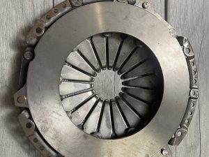 Корзина сцепления (нажимной диск) SACHS 3082002048 — оригинал из Германии для Audi, VW, Ford, SEAT. Диаметр 240 мм