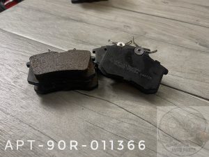 Тормозные колодки E1 90R‑011366/050 (SK2600, 05P294): совместимость с VW, Audi, Skoda, Peugeot