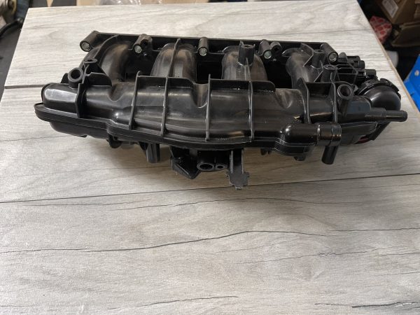 «Купить впускной коллектор 06J133201BH на VW Tiguan, Golf, Passat