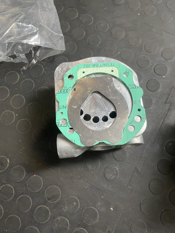 Головка блока цилиндра компрессора BergKraft — для MAN TGA, TGS, TGX (D2066, D2866, D2876)