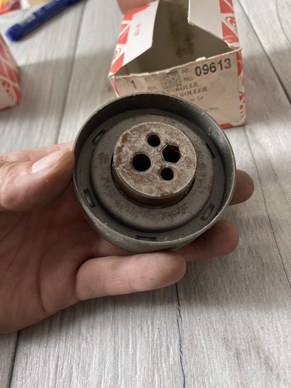 Натяжной ролик ремня ГРМ Febi Bilstein 09613 — точная замена 078 109 243 K для VW и Audi
