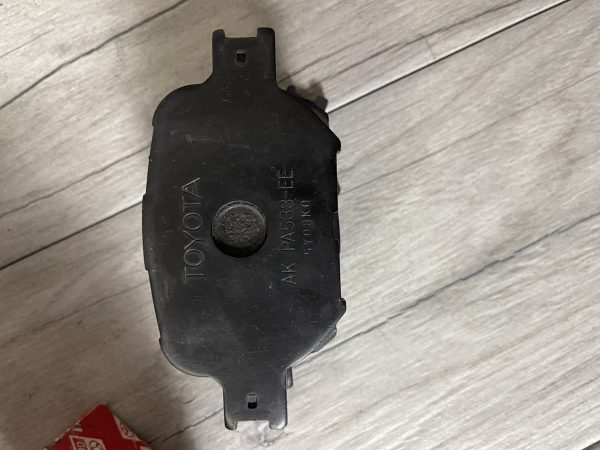 IMG_2293 Тормозные колодки Toyota 04465‑32191 — оригинал из Японии, стабильная работа в любых условиях
